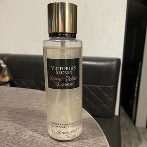 Victoria Secret glitter spray